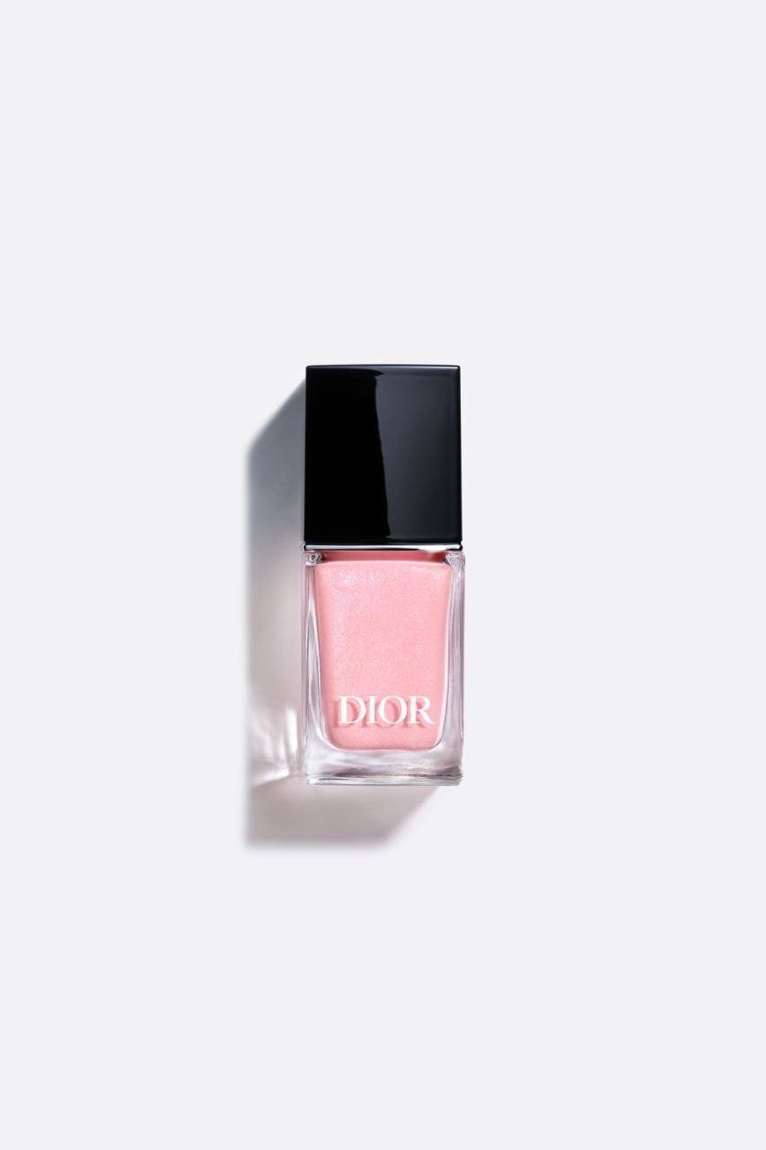 Dior Vernis nail polish soft pink shade